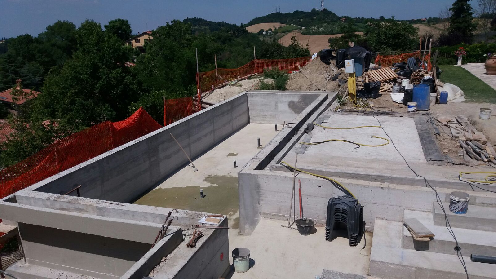 Realizzazione di nuova piscina privata in opera a Bologna colli