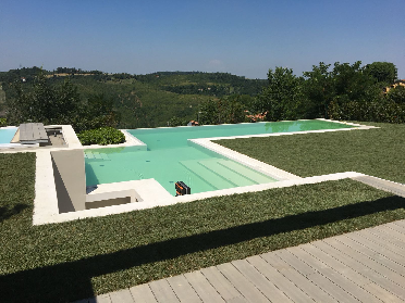 Realizzazione di nuova piscina privata in opera a Bologna colli